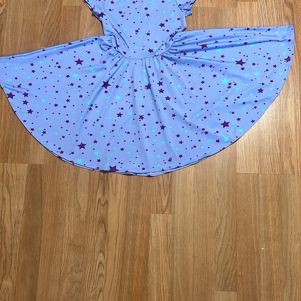 Star dresses - Picture 11 of 13